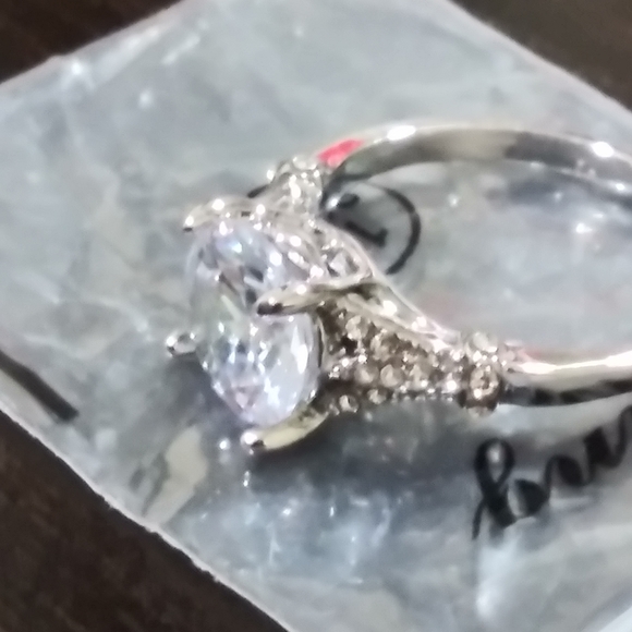 Ring - Picture 8 of 8